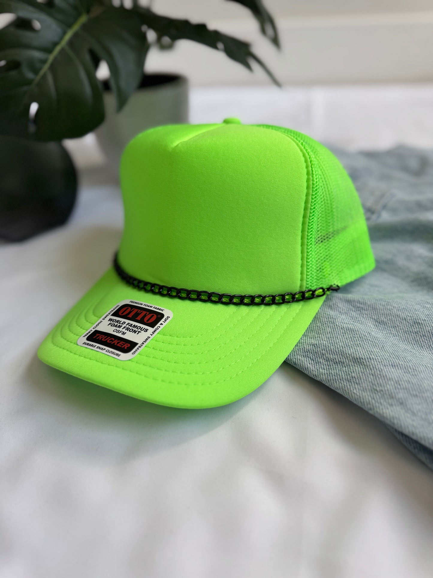 Curb Trucker Hat Chain