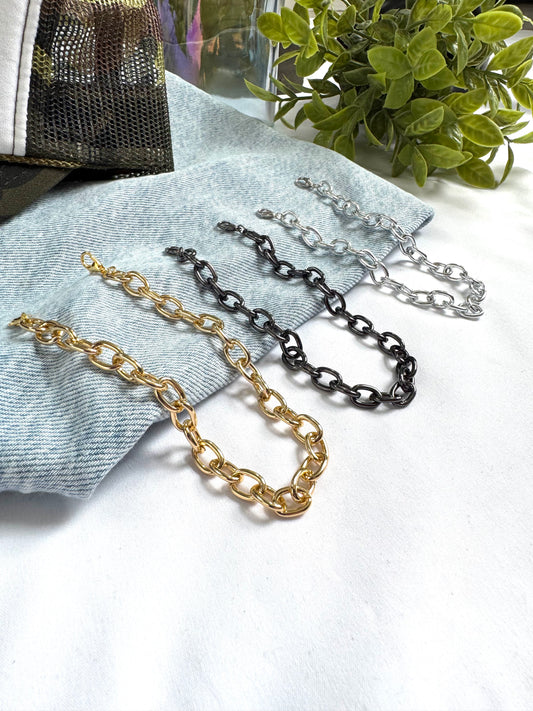 Cable Trucker Hat Chain