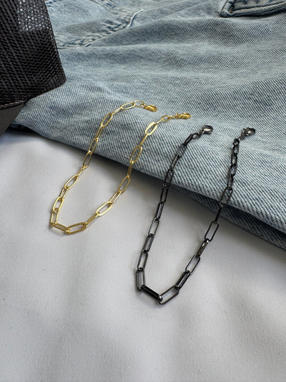 Small Paperclip Trucker Hat Chain